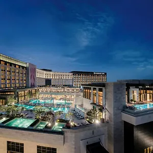 Hotel Paradise, Inczhon
