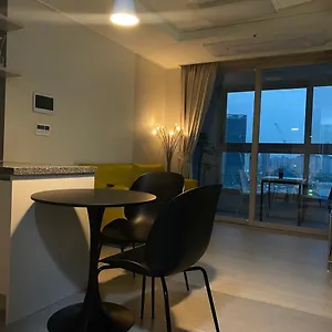 아파트호텔 랜드마크 송도스테이 2호점, 인천
